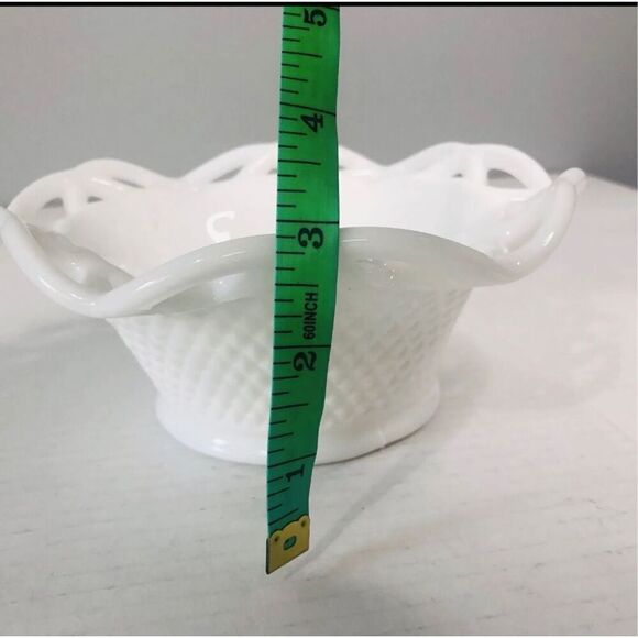 imperial glass ohio laced edge milk glass shallow round bowl 7.5 inch - Picture 6 of 8